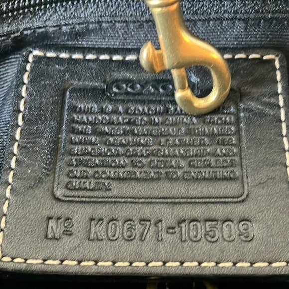 Coach: Black Hampton Signature Satchel Tote Bag- Leather Trim- Gold tone(10509) - Picture 3 of 16